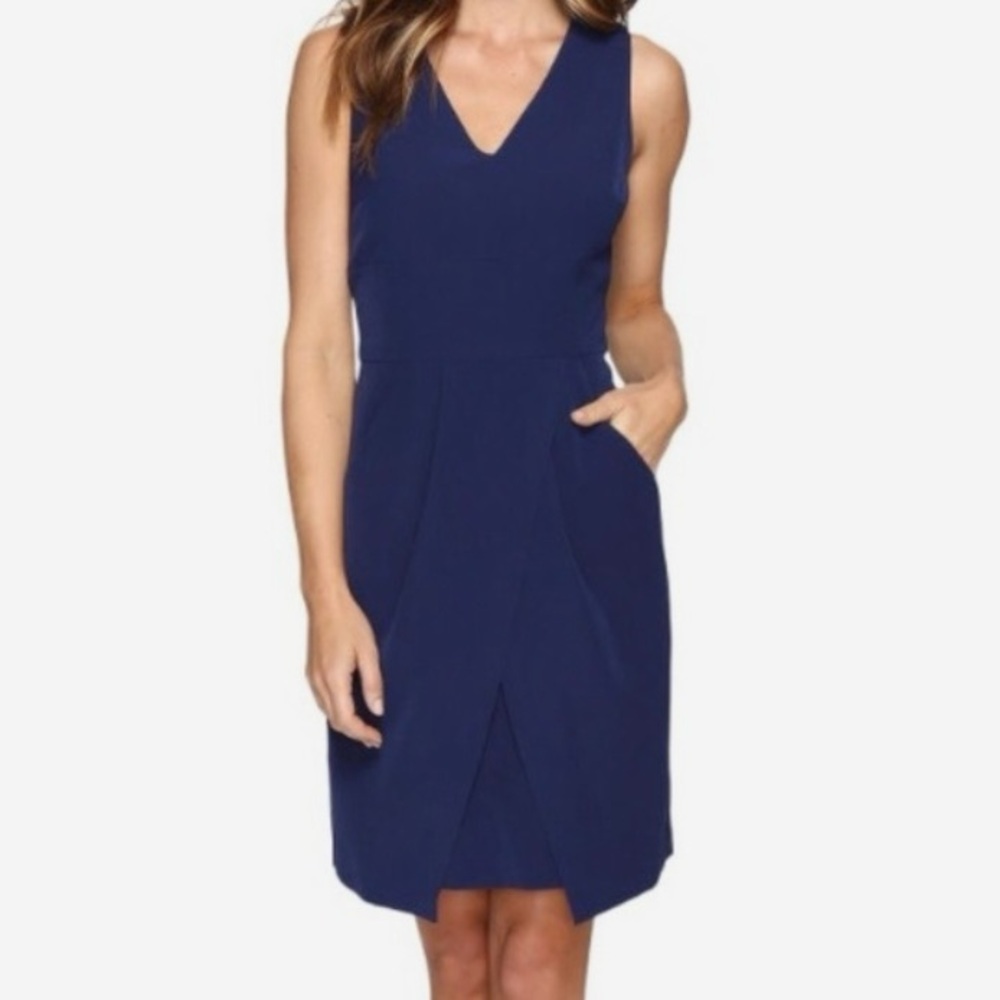 Donna Morgan Sleeveless Pocket Dress